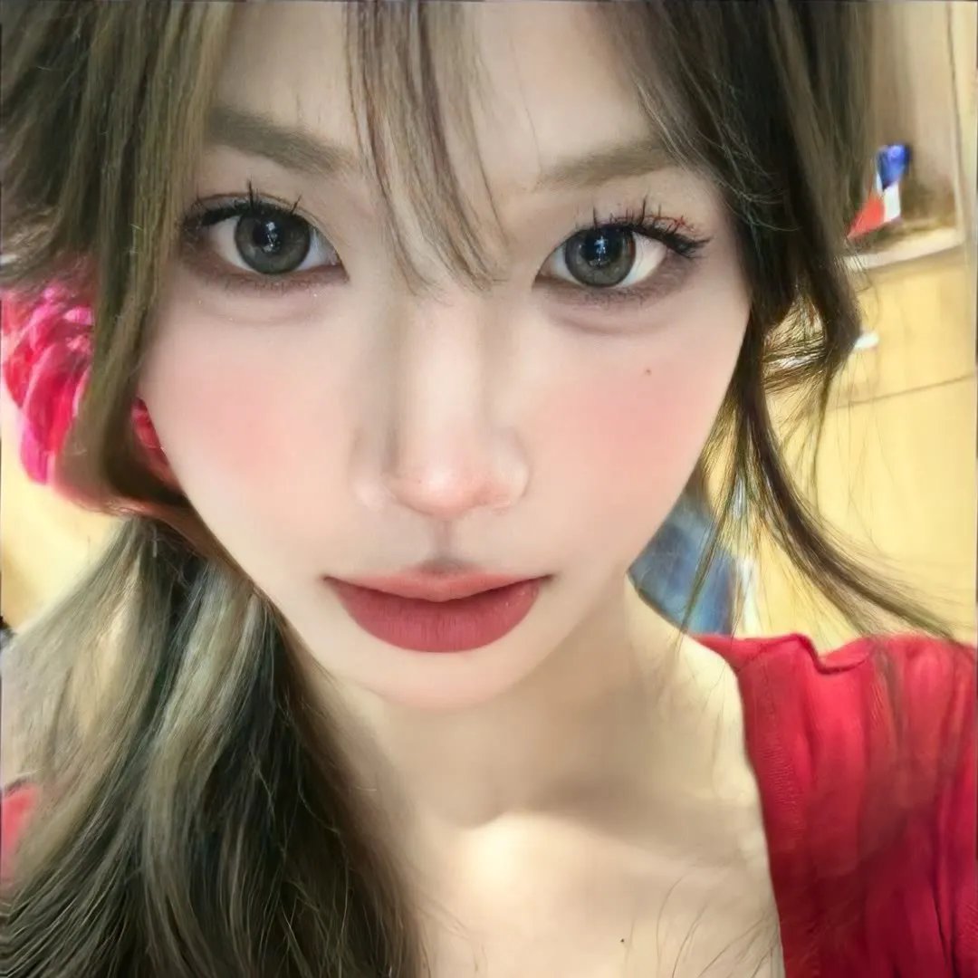 莫妮克：自我介绍一下